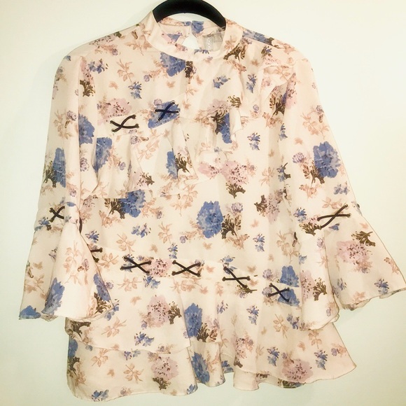 |ASOS| Ruffle Floral Blouse with Lacing Sz 4 - Picture 3 of 3